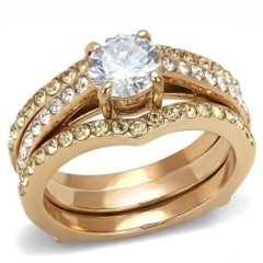 Glamoröst roséguldpläterad ringset i snyggt design och vackra cubic zirconia