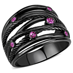 Snygg ring i flätad design med vackra rosa kristaller