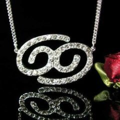 Elegant halsband med cubic zirkonia