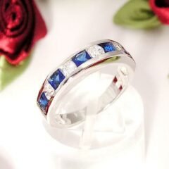 Glamorös silver ring med blå och klara cubic zirconia