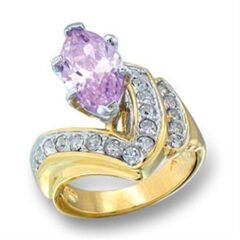 Jättesnygg guldpläterad ring med vackra glittrande cubic zirconia och stor lila oval cz sten